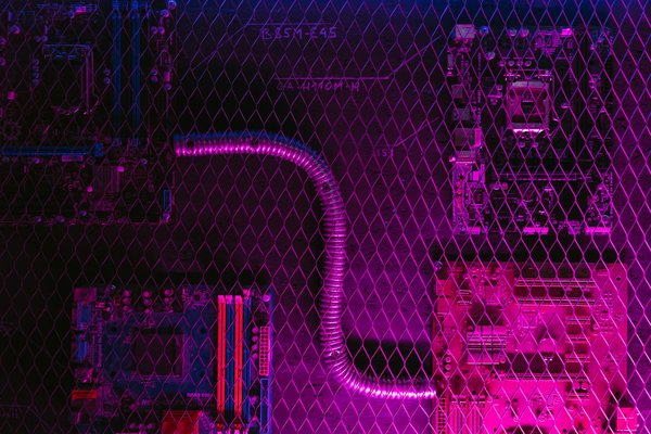 ¿Cómo evaluar la compatibilidad de la placa base con otros componentes?